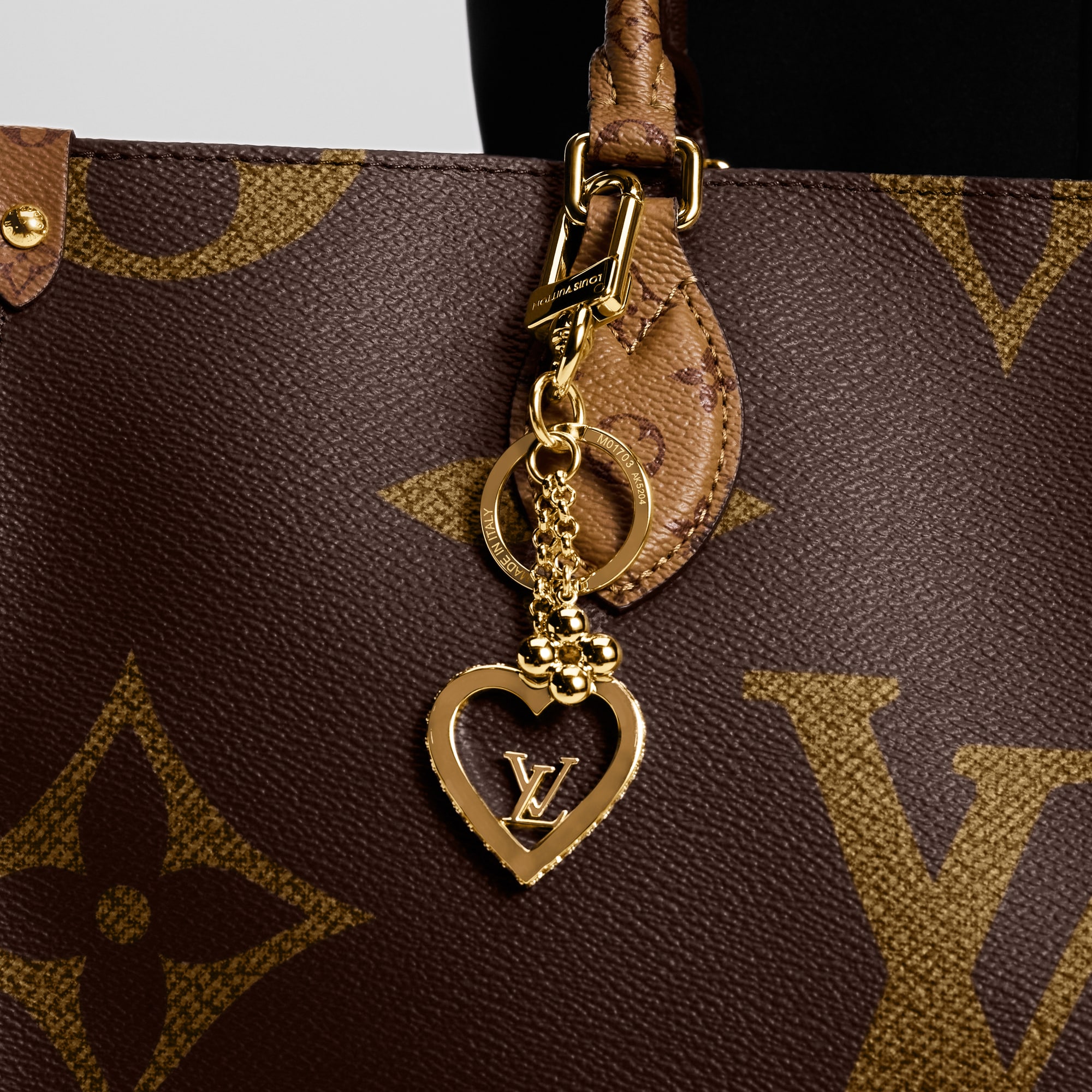 Spring Street Chain Bag Charm S00 - Accessories M01188 | LOUIS VUITTON